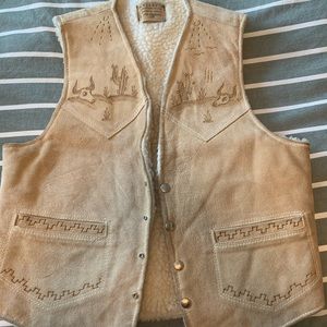 Western Valencia Sherpa lined Vest size 40